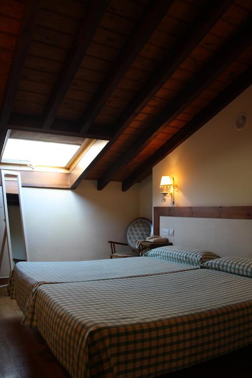 Hosteria La Antigua Hotel Potes Room photo